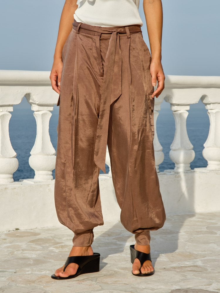 Esti Balloon Jogger in Tan | Fate + Becker