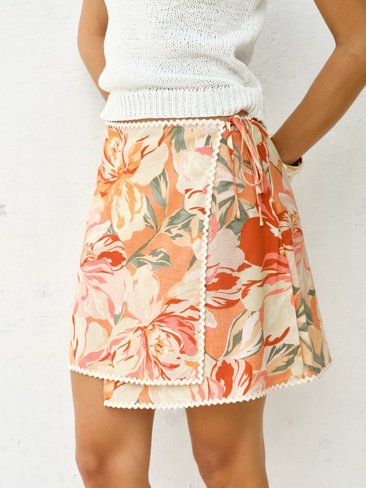 Colette Skort in Petal | Fate + Becker - view 3
