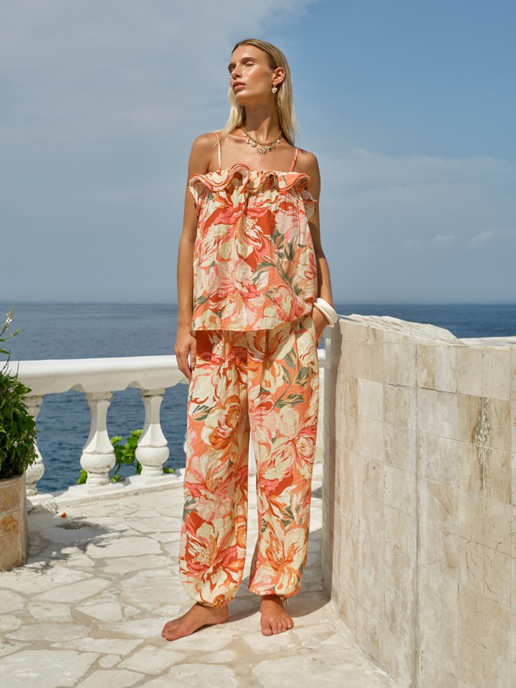 Mireya Balloon Pant in Petal | Fate + Becker